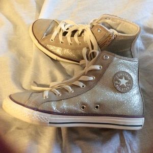 Converse Chuck Taylor All Stars High  kids size 5